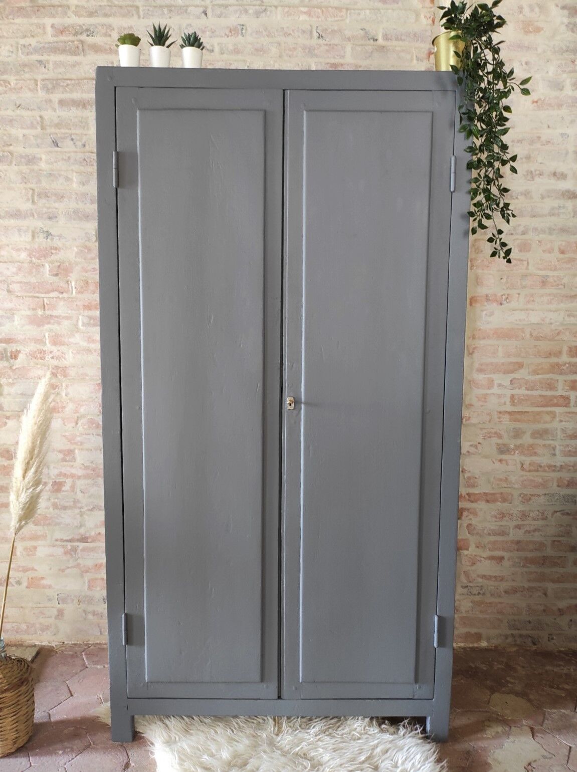 Armoire parisienne