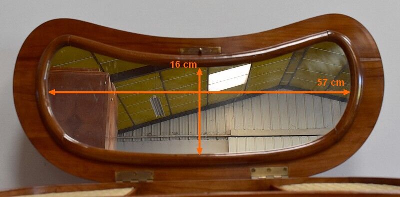 Hairdresser rognon and her cherry driver – 1950