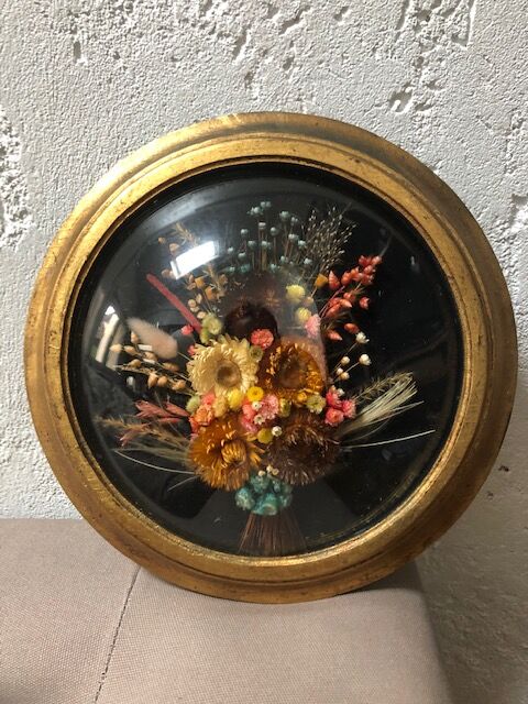 Deco Flowers under bell