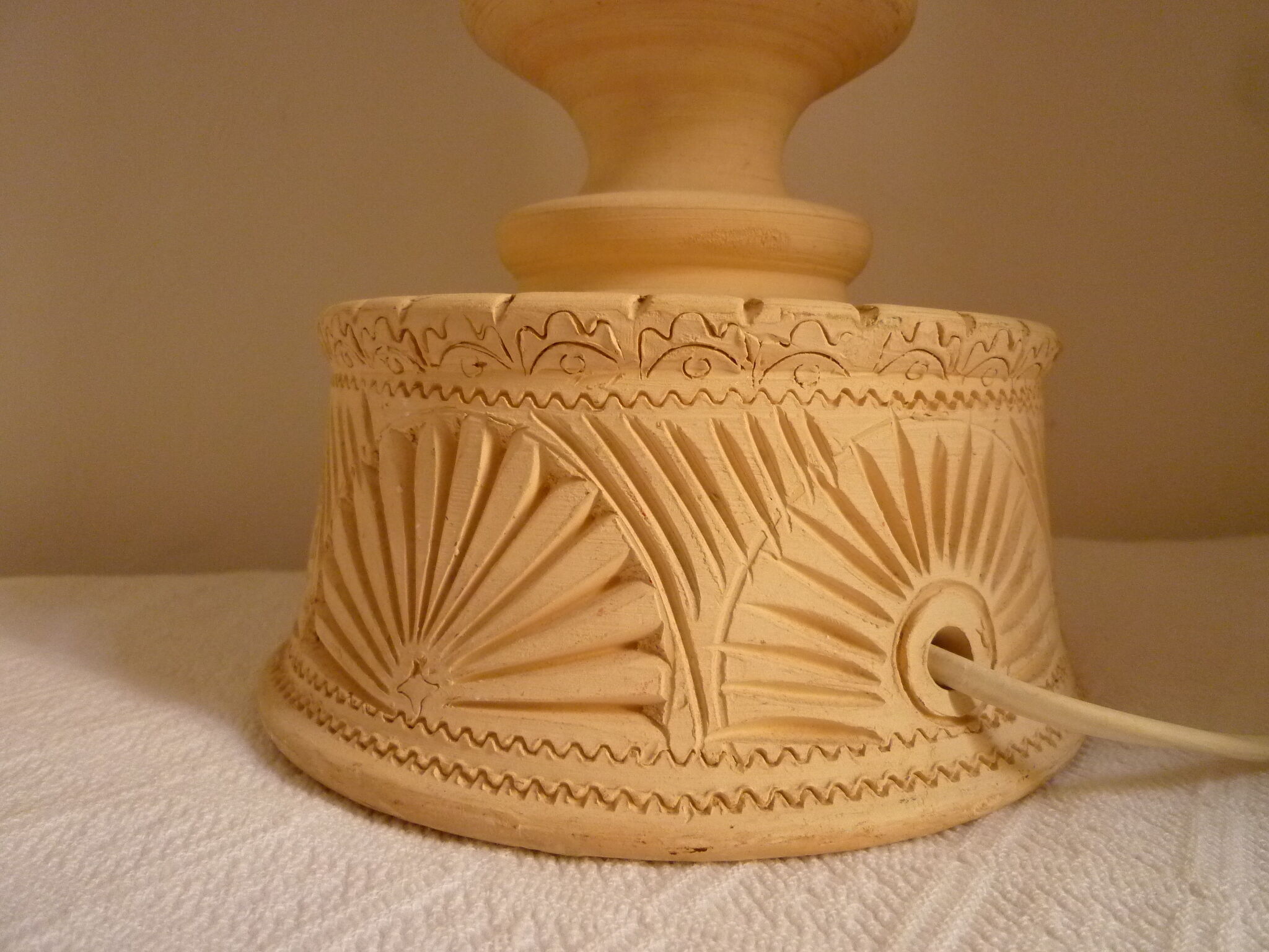 Oriental ceramic lamp