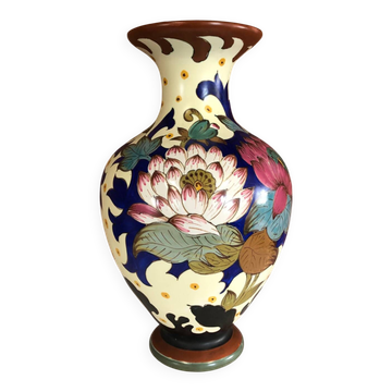 Gigantic Gouda vase
