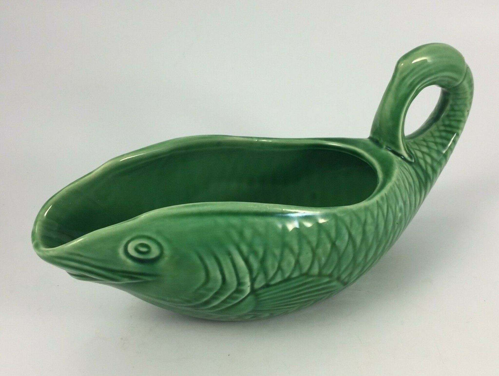 Part of service a fish Sarreguemines 22 pieces in faience green carp