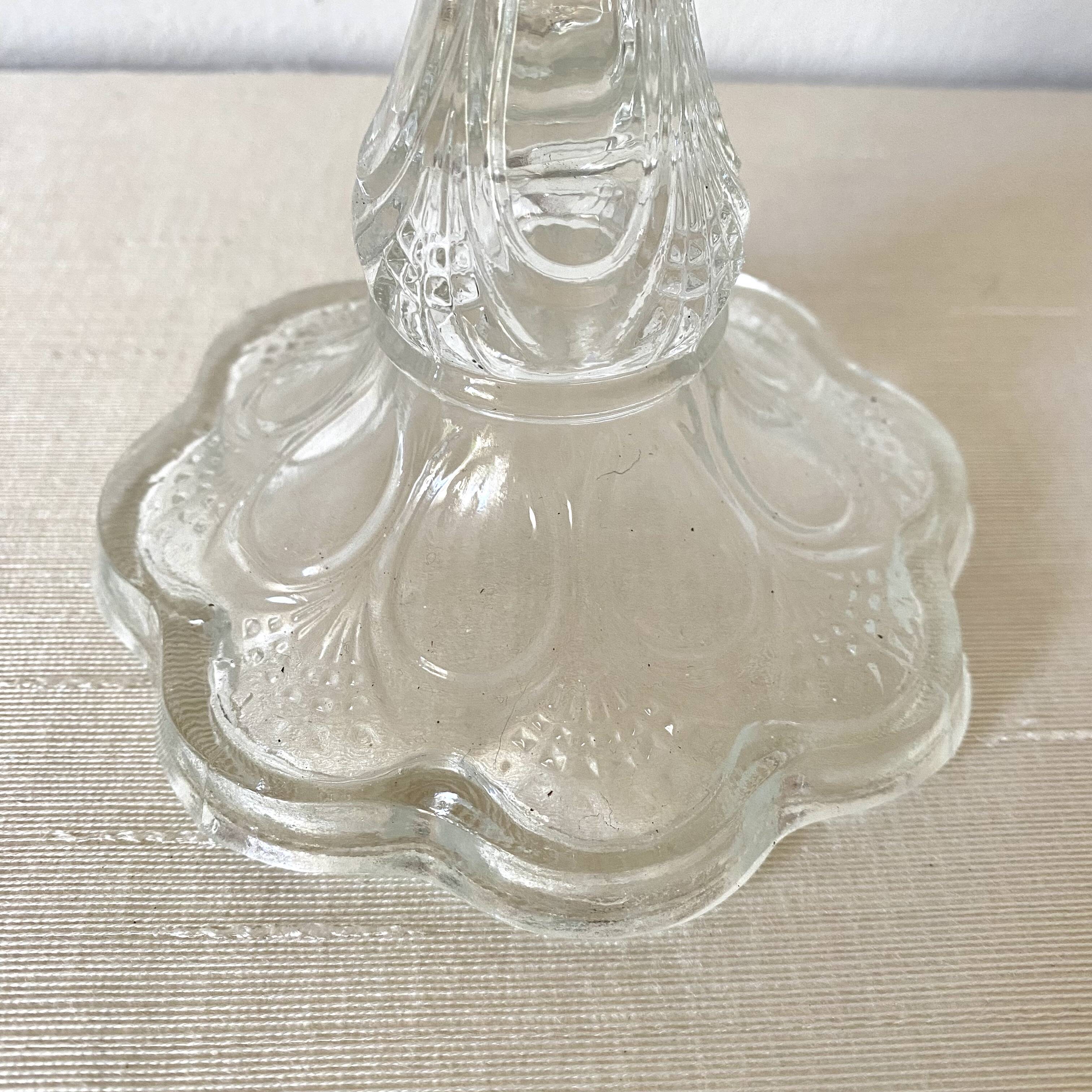 21 cm molded glass candle holder