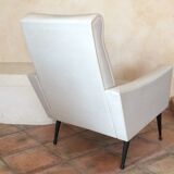 Armchair of the years vintage 50/60.en white leatherette