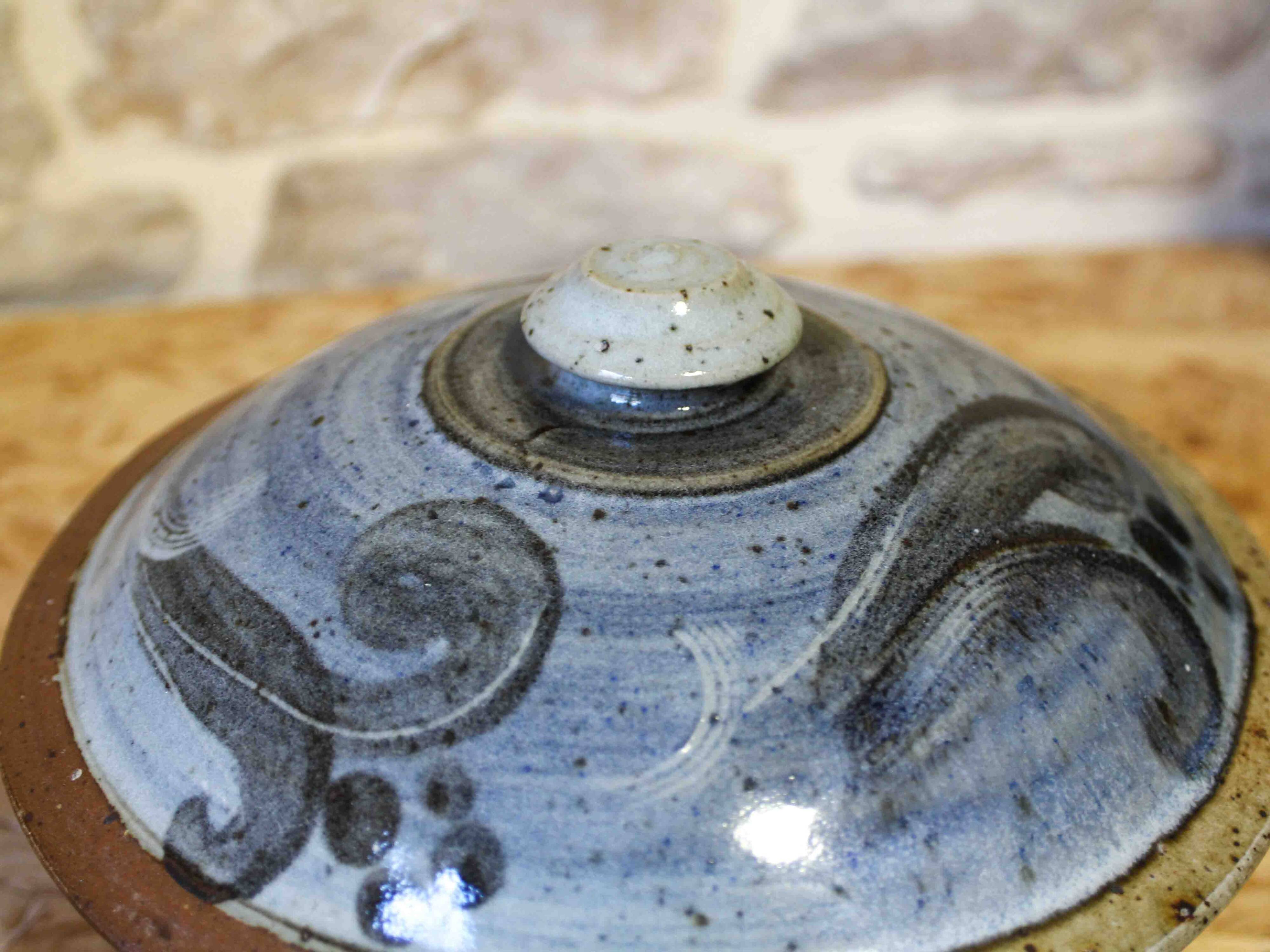 Covered pot in glazed stoneware Atelier Christine Pedley and Steen Kepp La Borne
