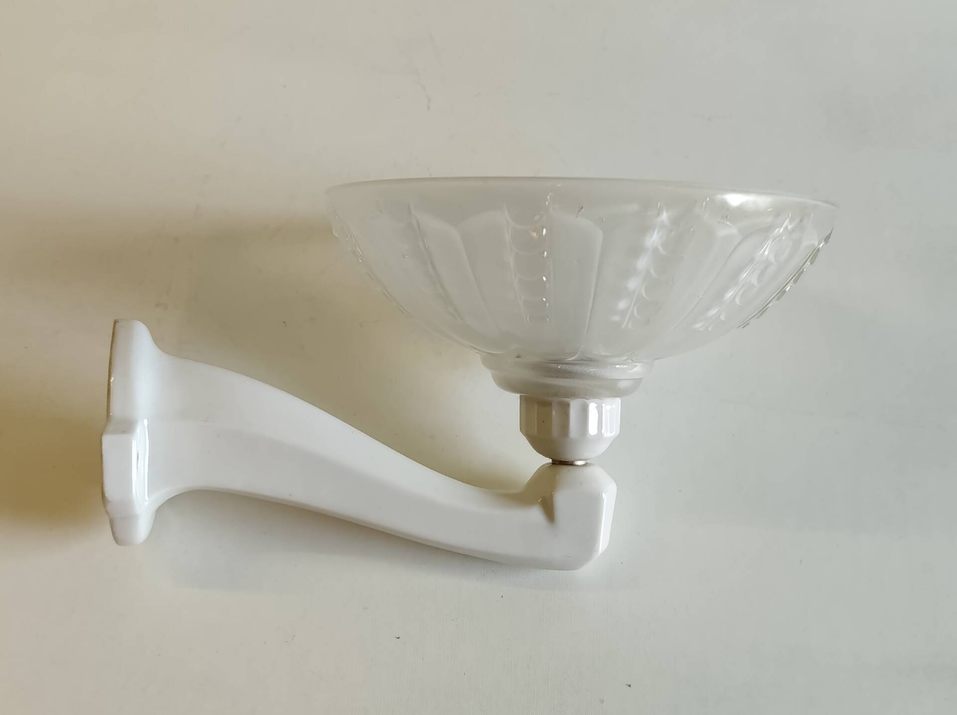 Art Deco wall light in porcelain and glass paste - 1930s/40s