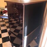 Glossy lacquered wooden display bar