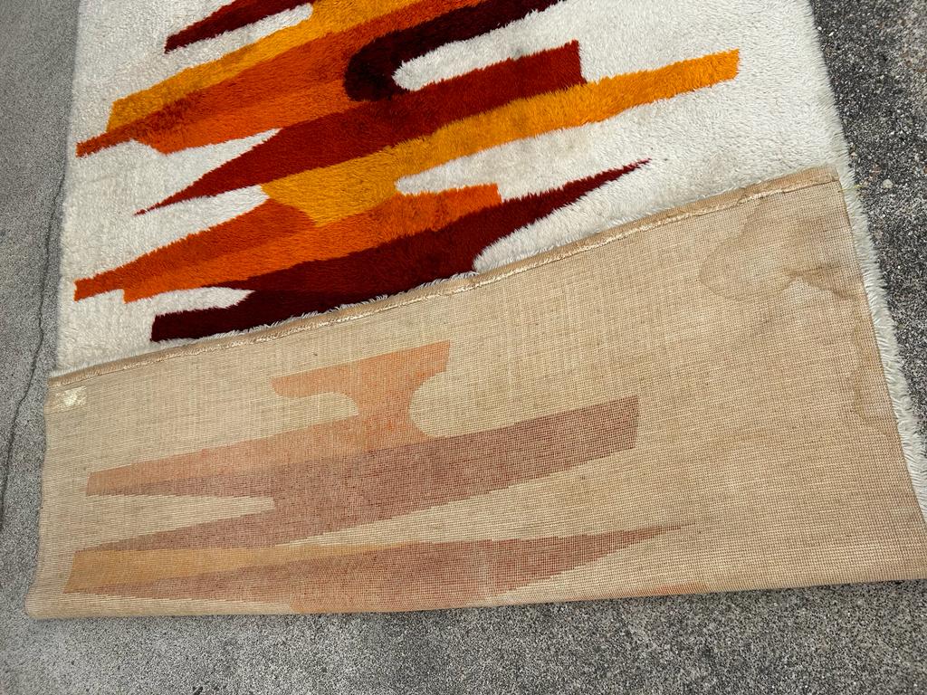 Large scandinavian wool carpet circa 1970 dimensions 300 x 200 cm