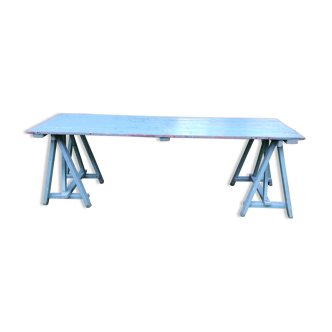 Trestle table