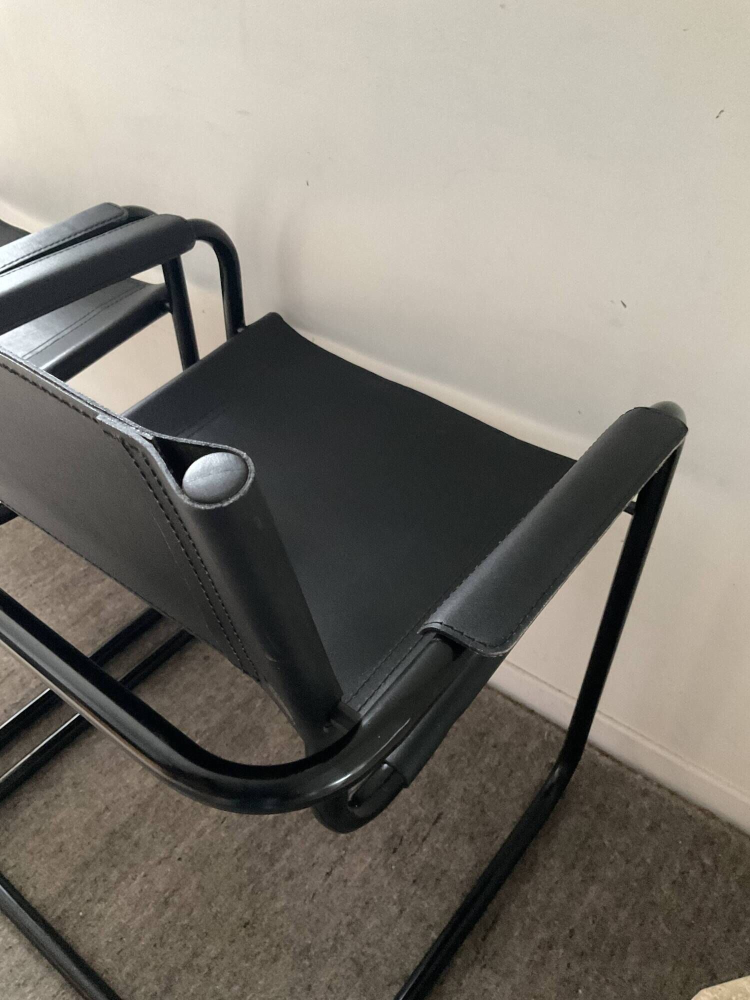 Pair of vintage Cantilever chairs from the 70s-80s