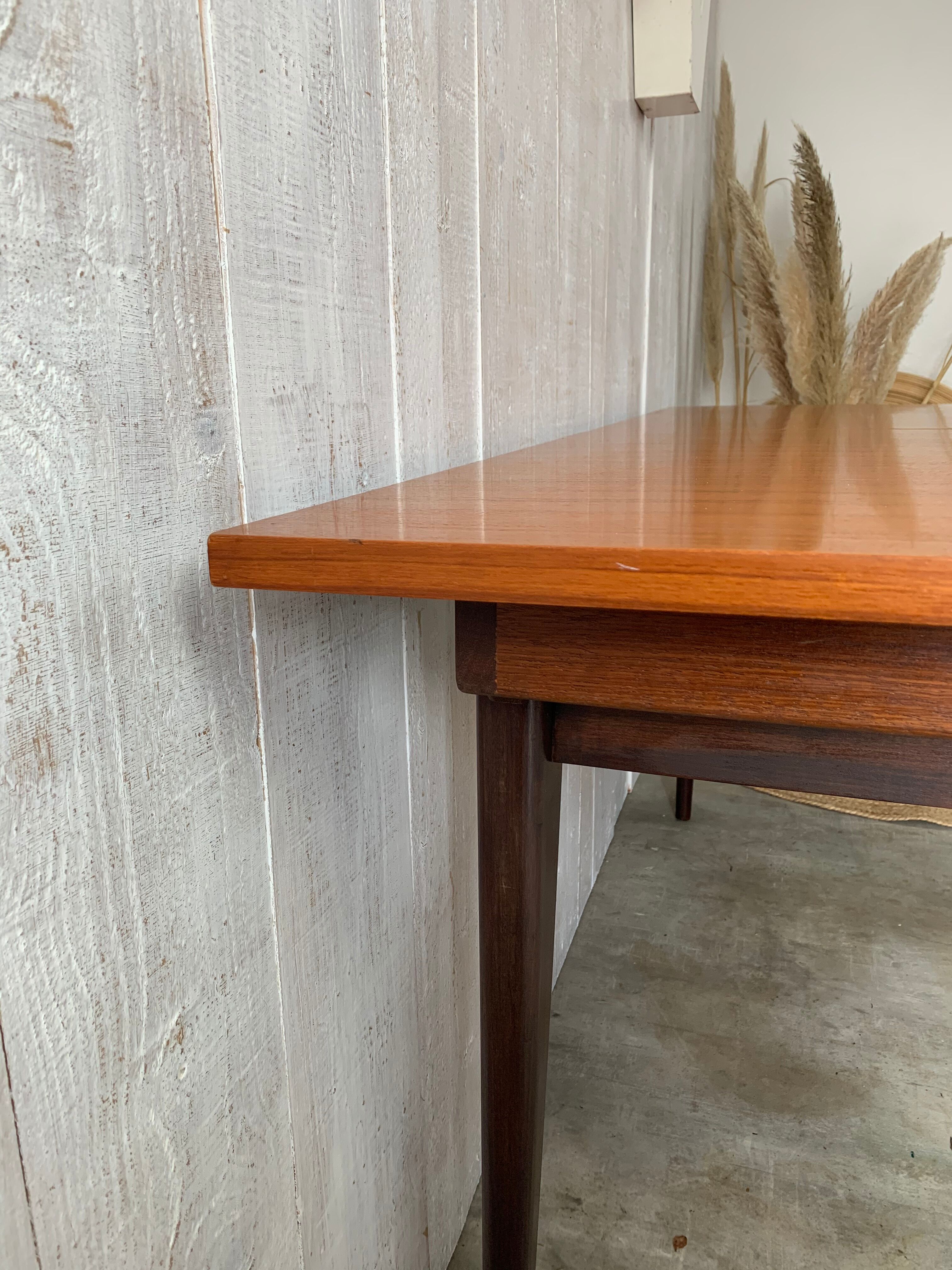 "Butterfly" teak table