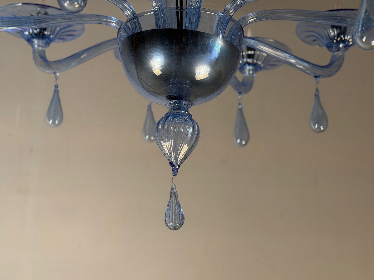 Venetian glass chandelier in blue Murano, circa 1980.