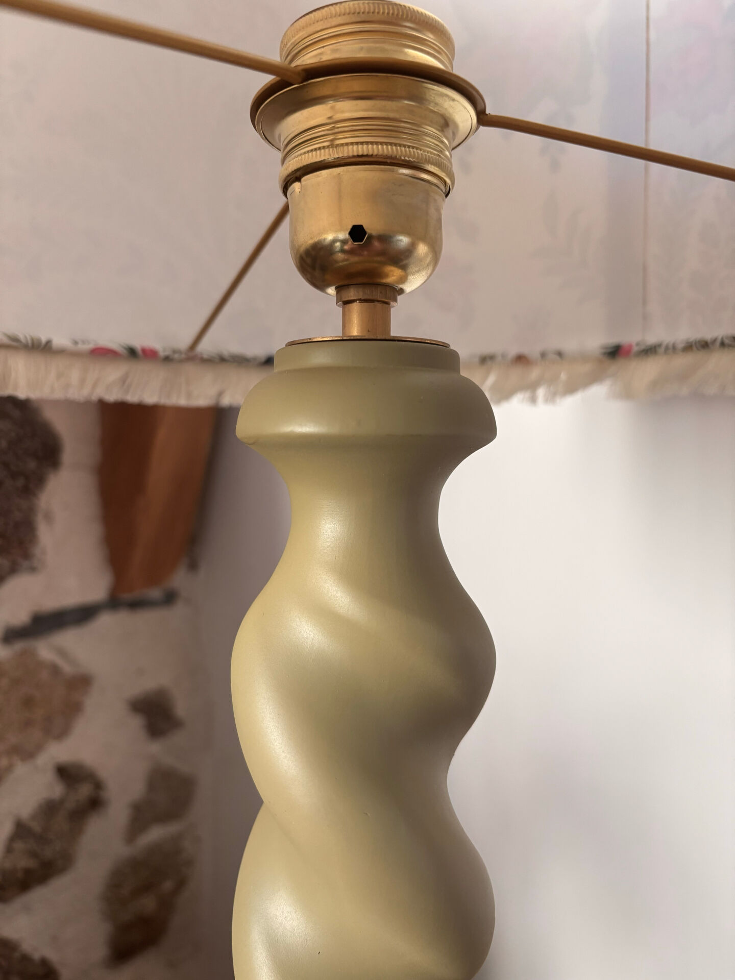 Lampe vintage torsadée – abat-jour indienne fait main