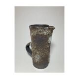 Fat lava pitcher