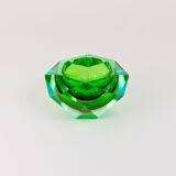 Faceted diamond ashtray in colour from the 1960s by Flavio Poli for Seguso, Murano, Italy.