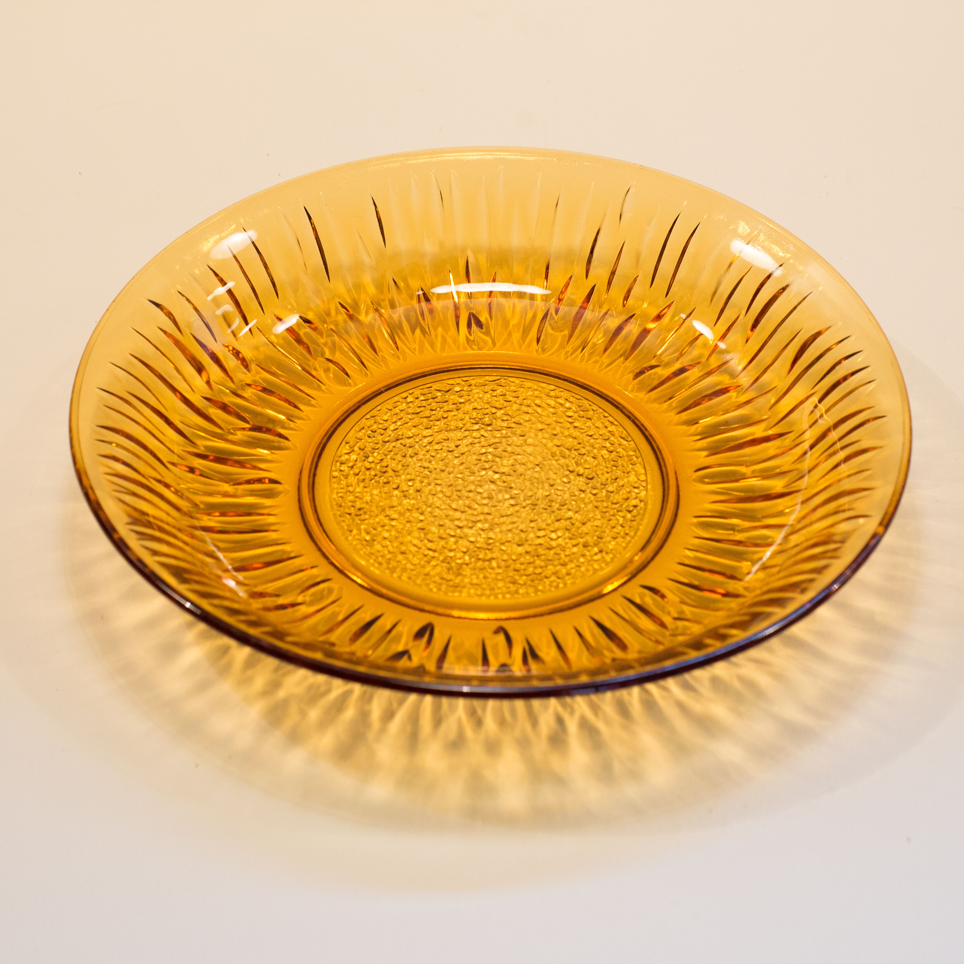 Amber glass flower service 16 pieces