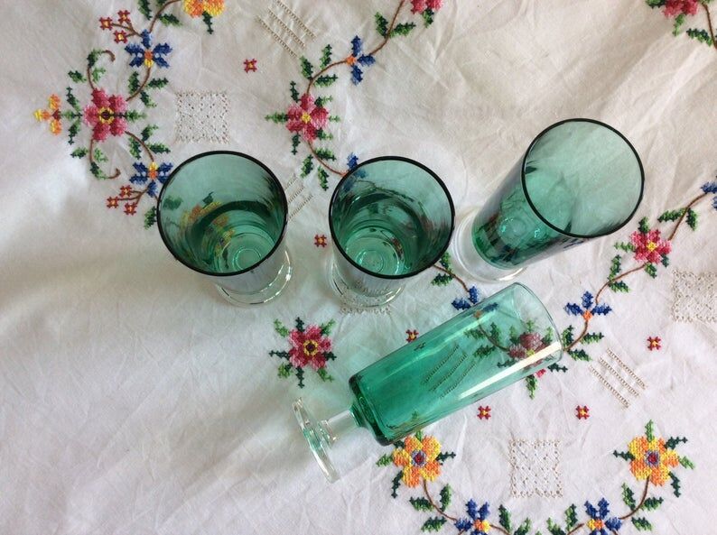 Set of 4 70s green glass flutes Luminarc Arcoroc