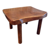 Table basse brutaliste en bois massif