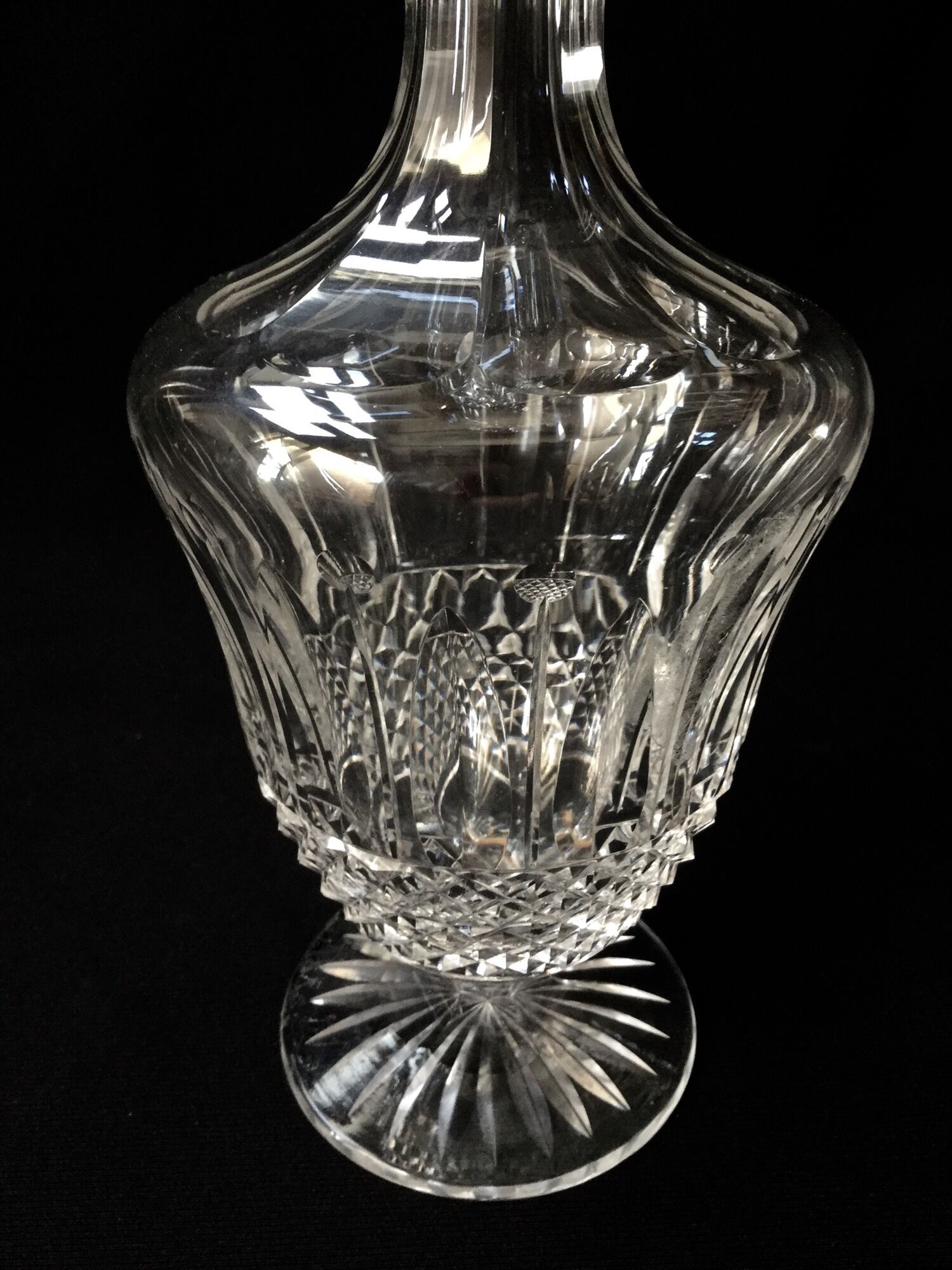Carafe à vin grand modèle en cristal de Saint Louis, modèle Tommy