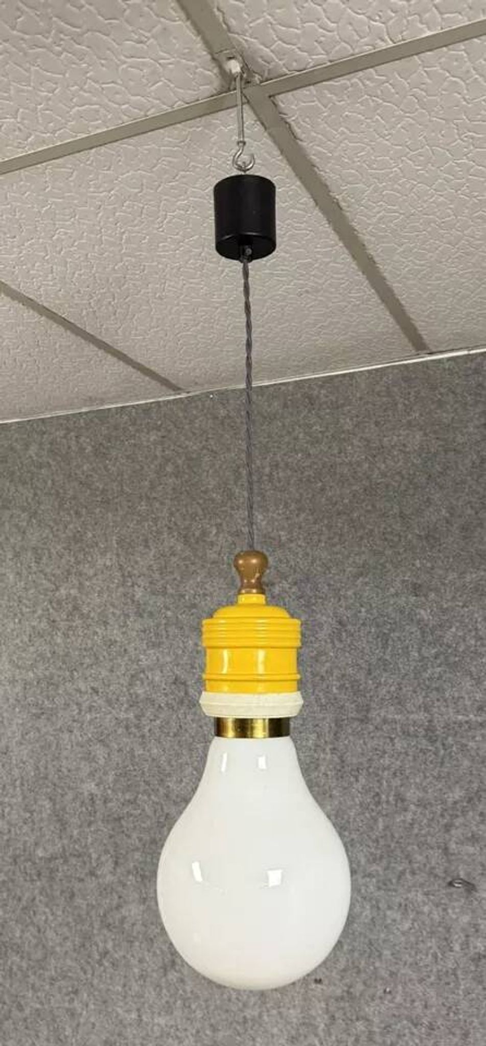 Ingo Maurer for Métalart Spain: opaline and metal bulb suspension