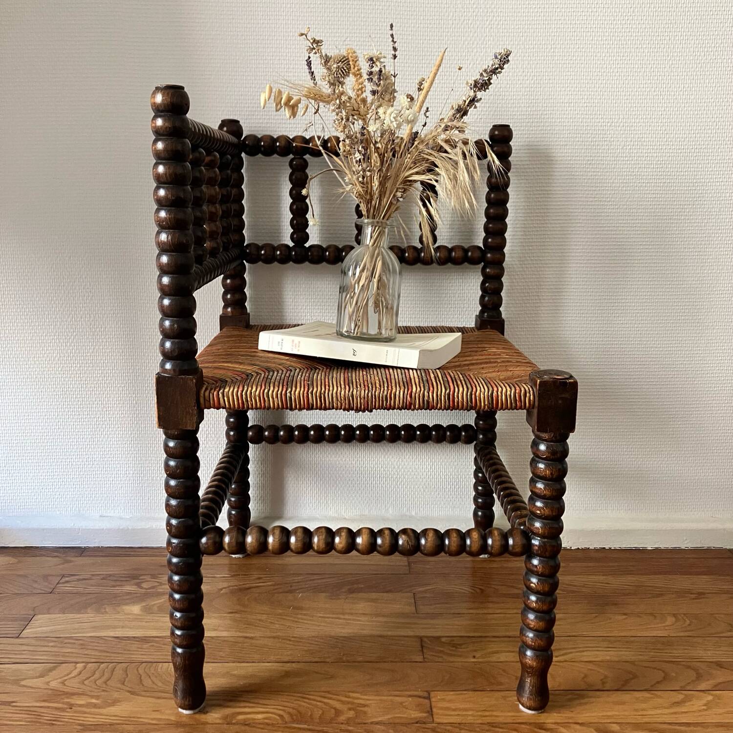 Turned wood corner chair