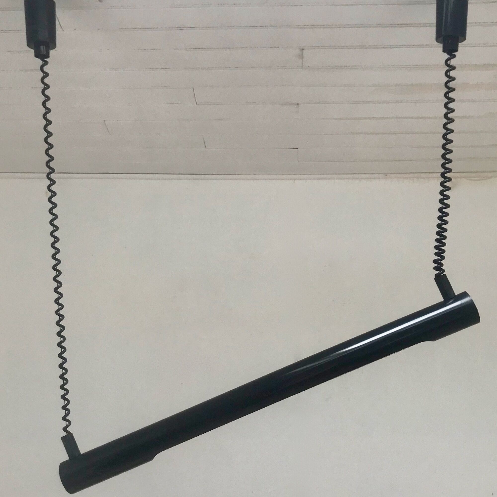 Neon suspension -ressort