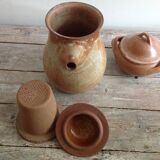 Teapot in reeds and its sugar bowl