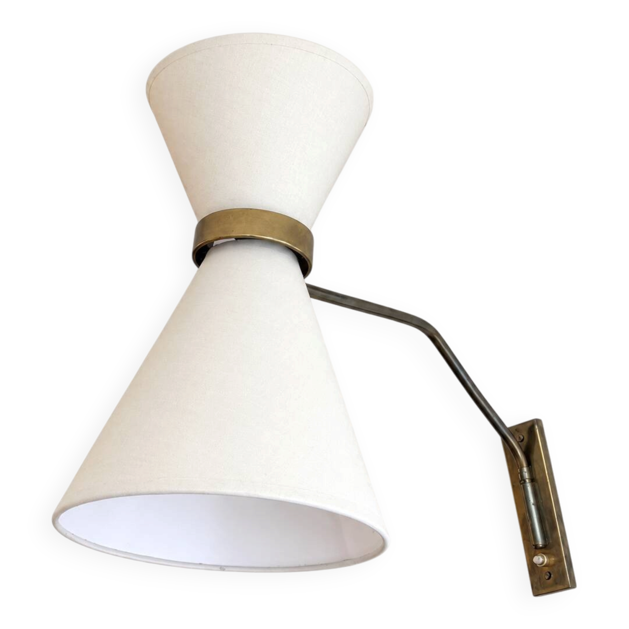 Adjustable wall light in the Maison Lunel style.