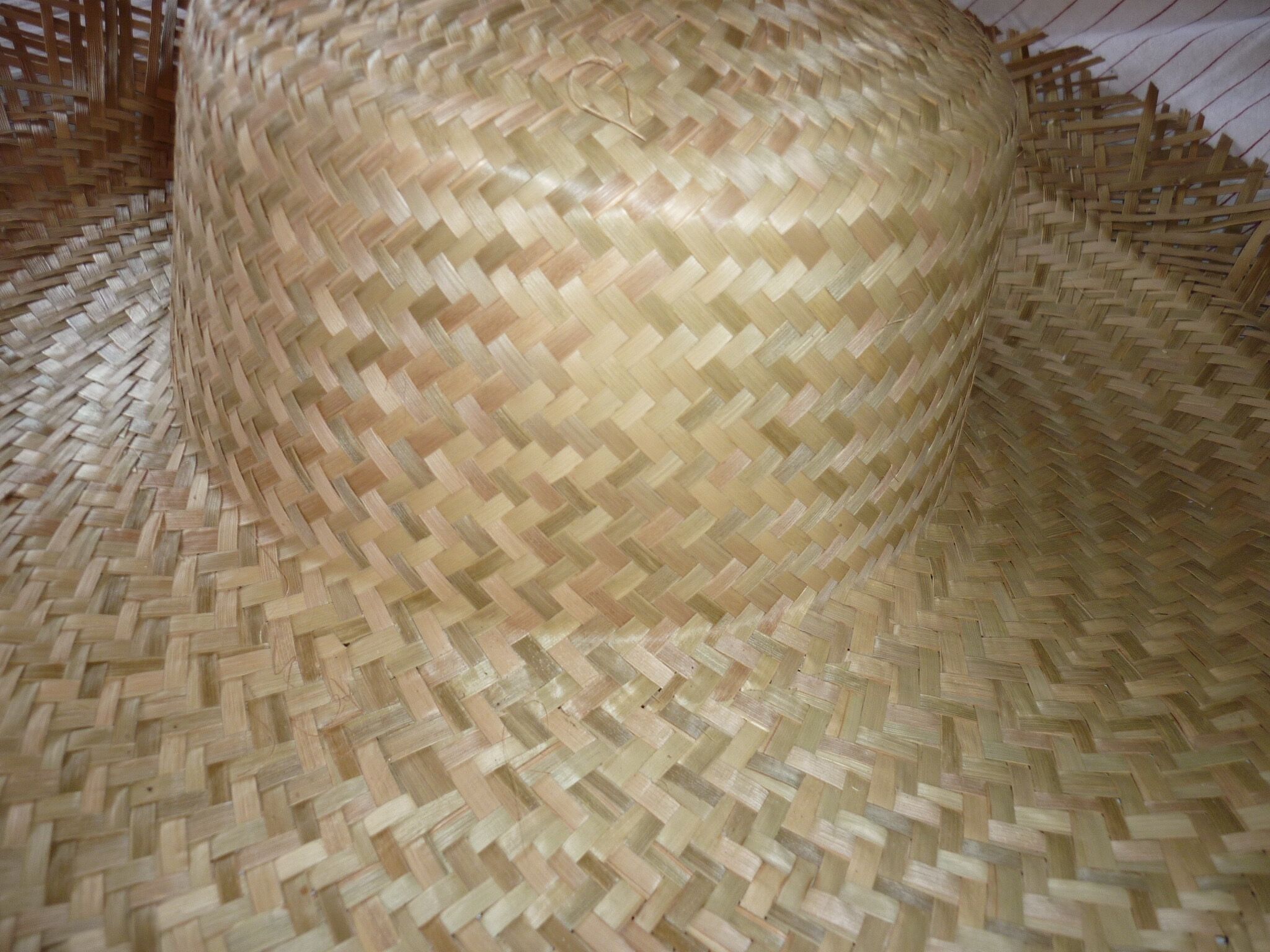 Braided straw capeline hat