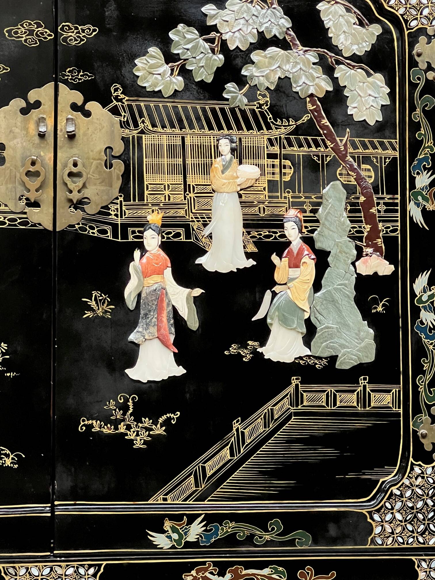 Chinoiserie style furniture. Mother-of-pearl, steatite, jade marquetry.