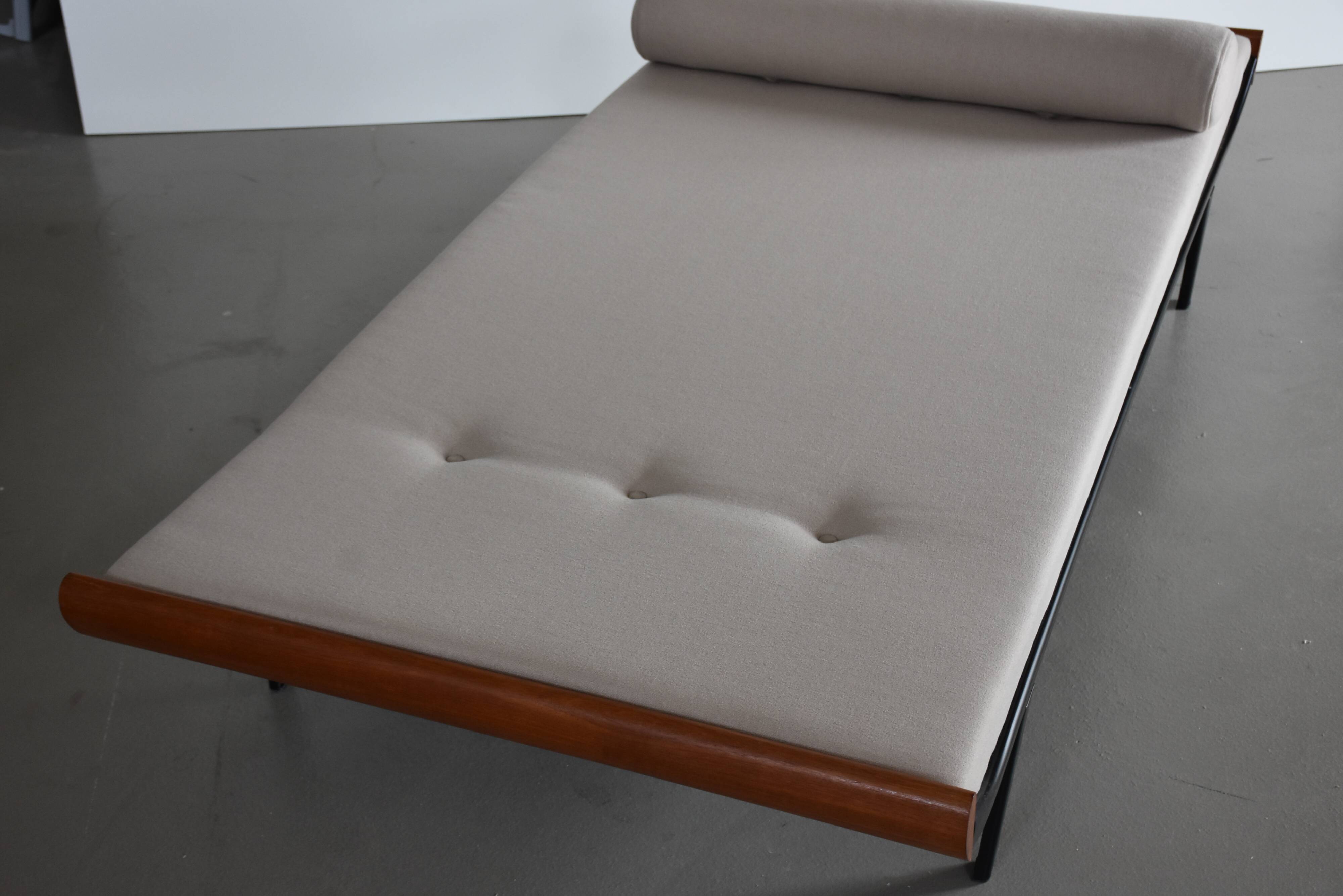 Mid-century Cleopatra daybed, teak and metal frame, 1960s