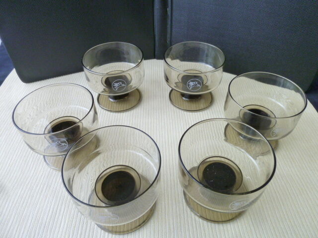 Set de 6 coupes en verre fumé vintage des années 70