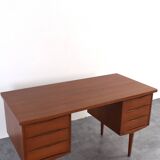 Mid-Century Teak Desk by Fredrik Kayser for Skeie Møbler, 1960s.