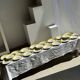 Lot de 19 grandes assiettes plates vintage jaunes fleurs roses liseré doré