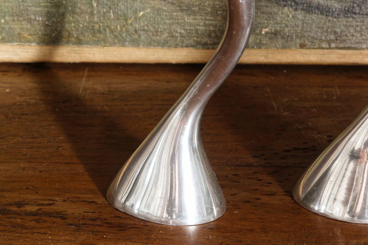 2 bougeoirs zig zag, design Xavier Lust