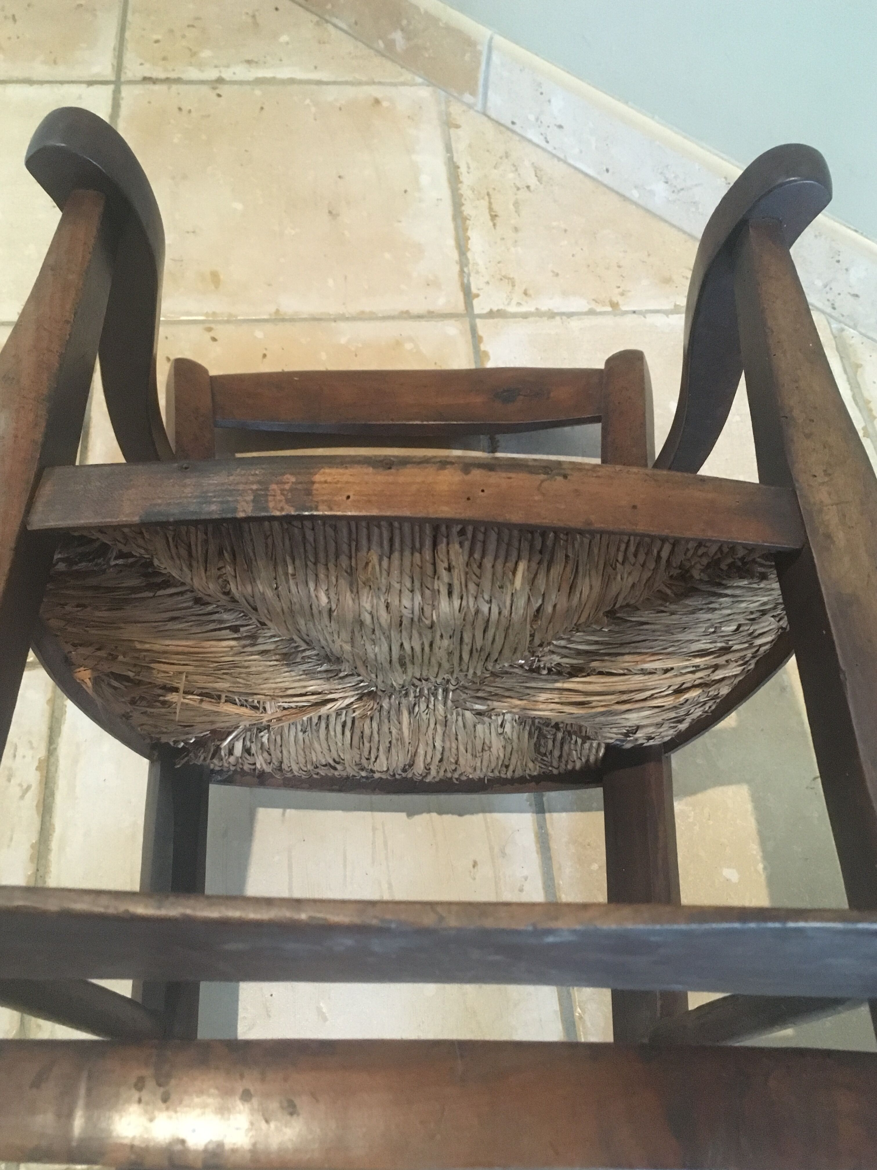 Chaise haute enfant ancienne