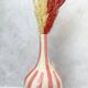 Vase artisanal bouteille rayé rose
