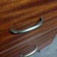 Commode vintage en placage d'acajou