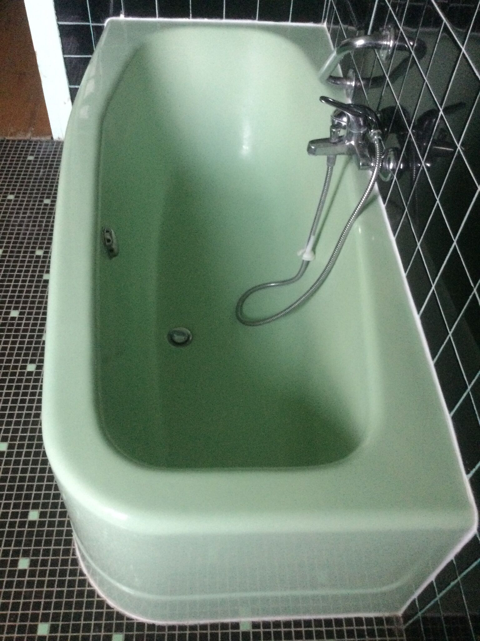 Antique vintage bathtub year 70
