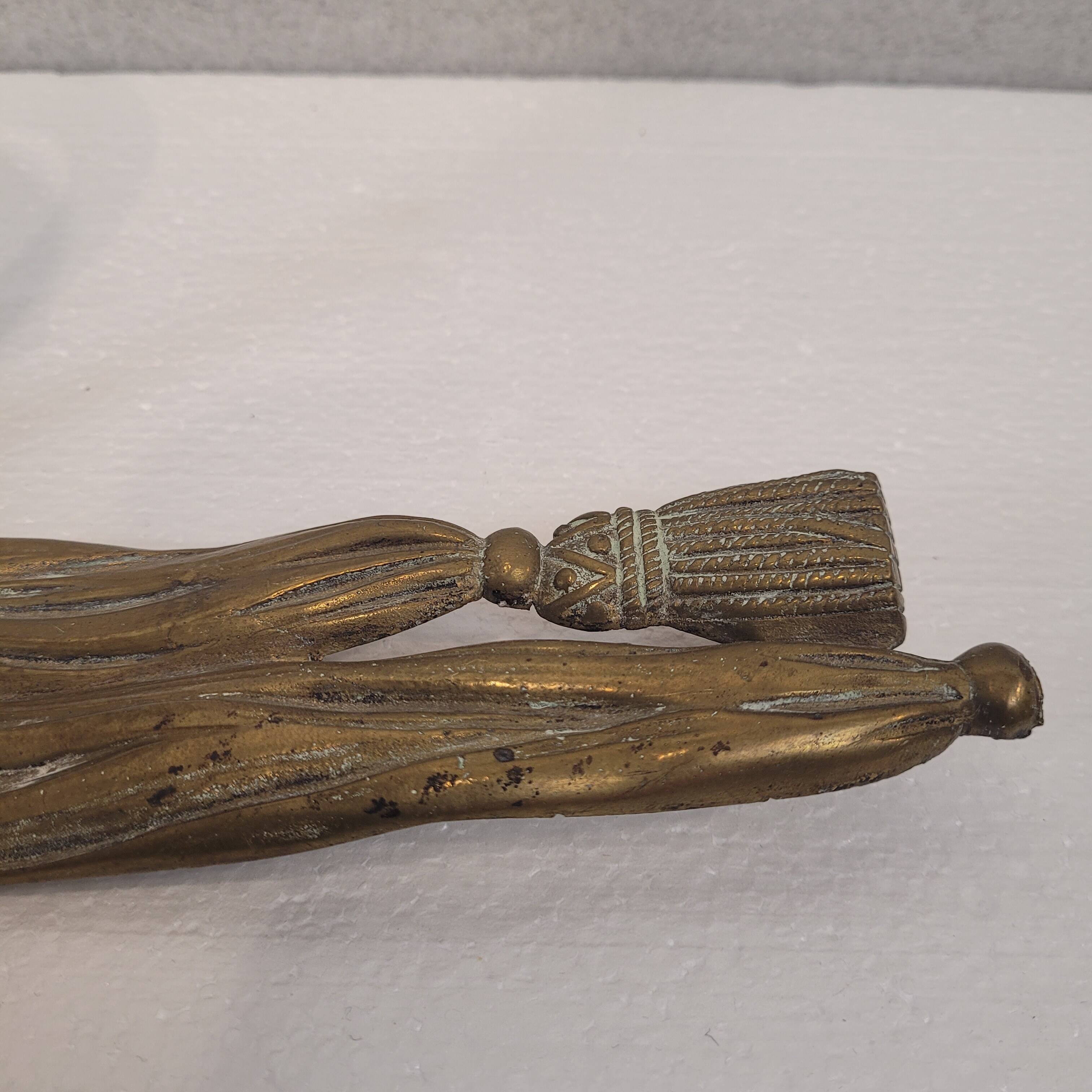 Applique en bronze style Louis XVI, France vers 1900