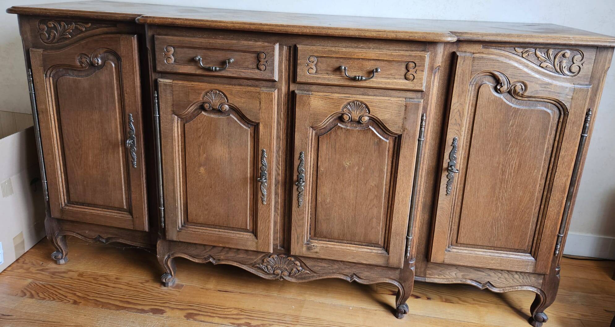 Buffet en chêne pour salon