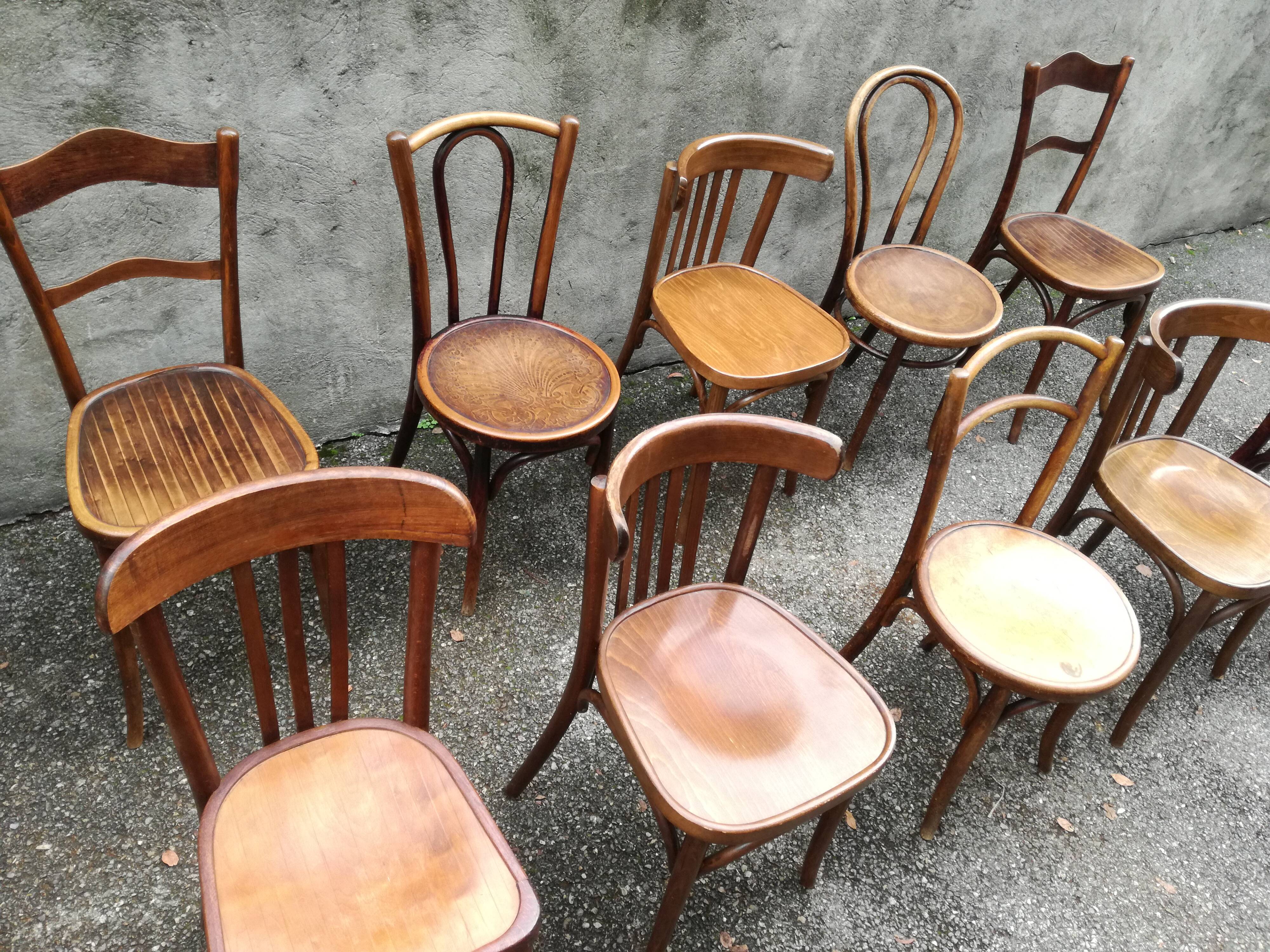 Lot de 15 chaises bistrot vintage