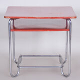 Table à manger bauhaus rouge fabriquée dans les années 1930 en tchéquie. couleur rouge d’origine
