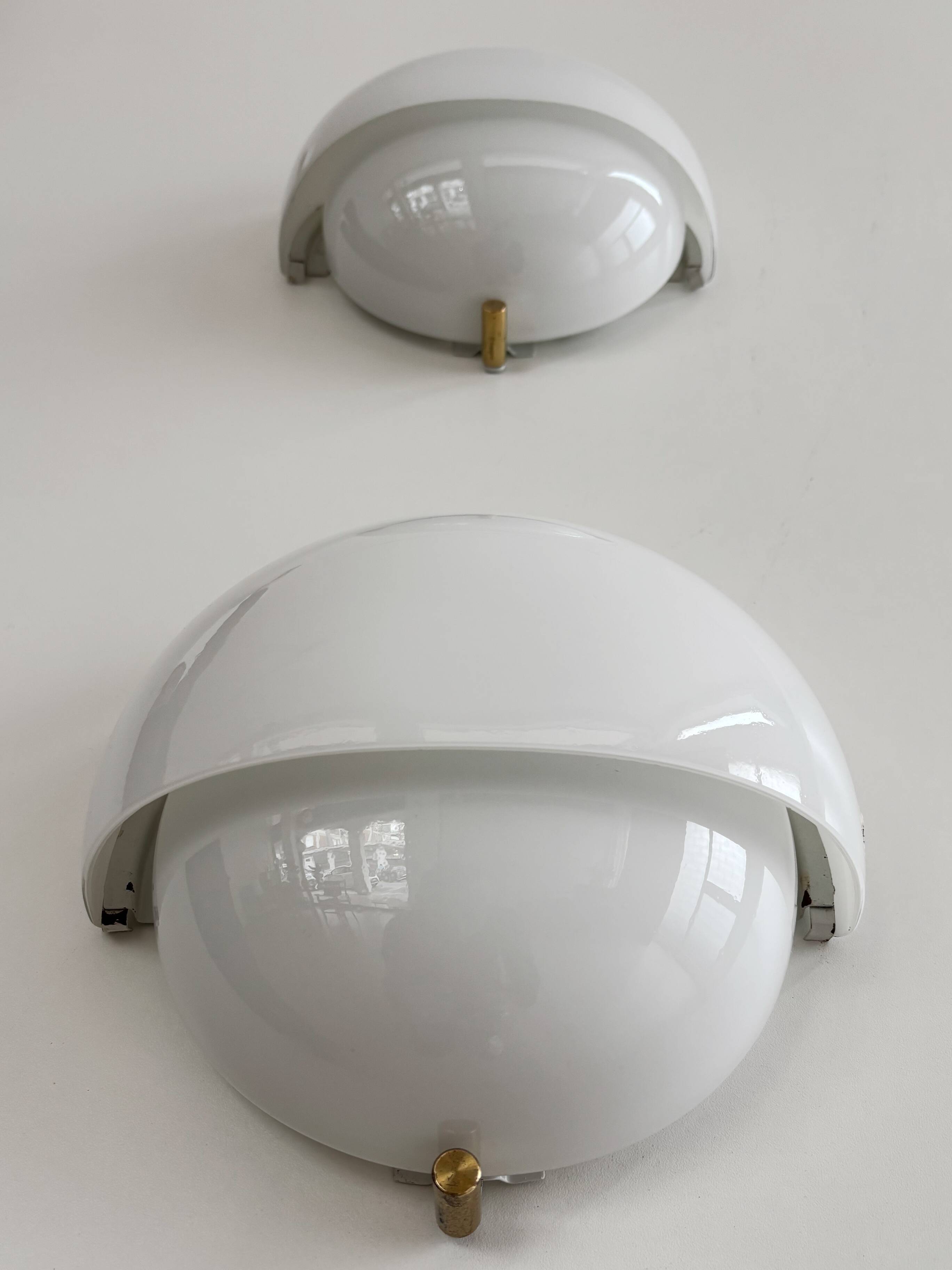 Appliques murales "Mania" par Vico Magistretti pour Artemide, années 1960