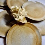 7 assiettes à dessert vintage en grès