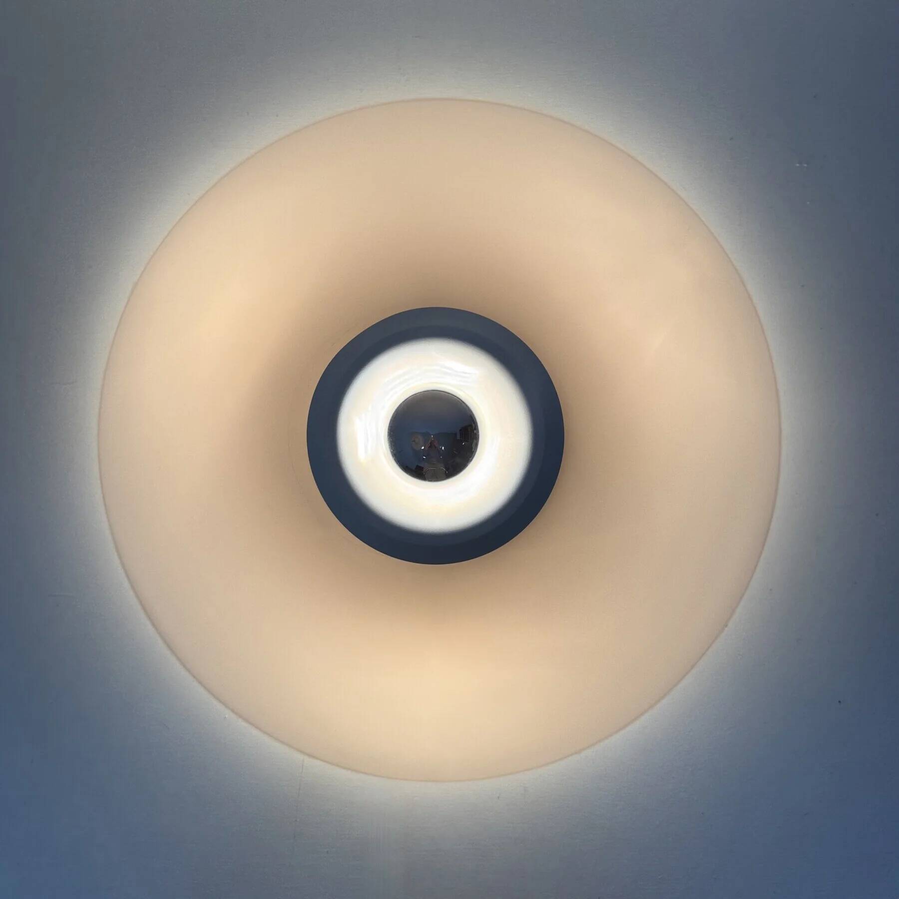 Postmodern Italian pink glass wall lamp, 1980s