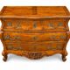 Commode tombeau galbée Louis XV