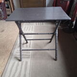 Folding table