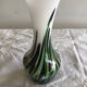 Vase vert et boanc en opaline de Florence annee 70