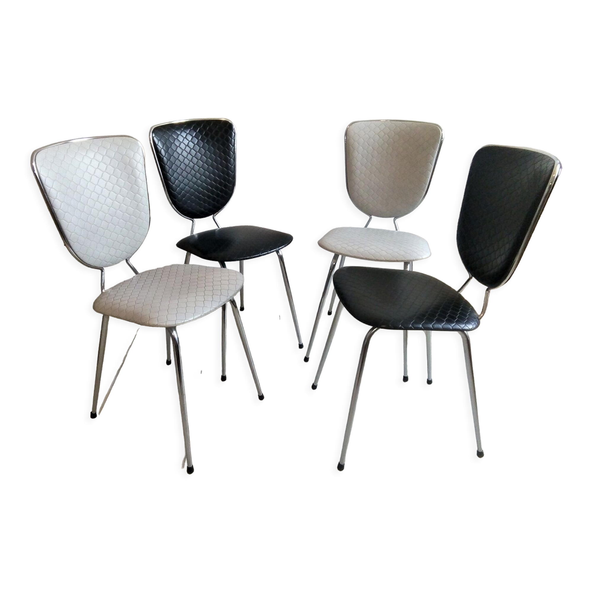 Lot de 4 chaises  soudexvinyl skai gauffré noir et blanc